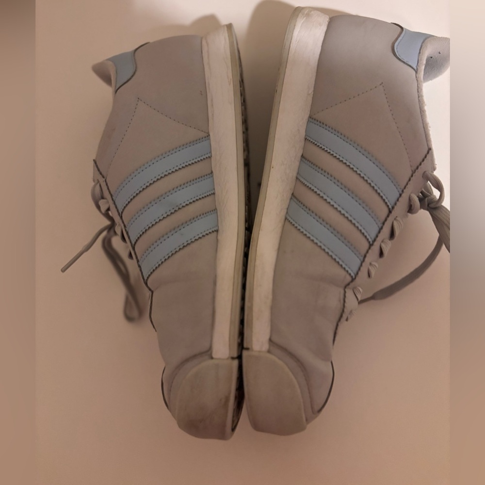 adidas Somoa Women's size 9 Gray and light Blue
